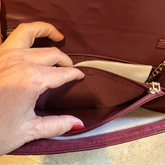 Badgley Mischka Purple Crossbody Bag with Gold Hardware and Quilted Design - Picture 10 of 15